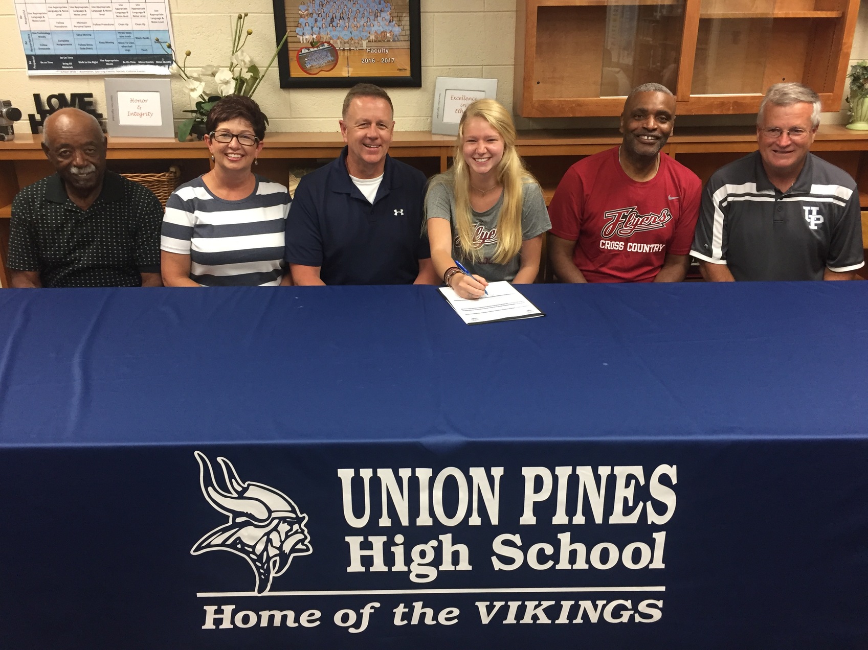 Lindell Leaps From UP To SCC